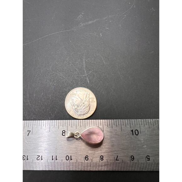 NEW Rose Quartz teardrop gemstone sterling silver pendant 3.34 grams - Picture 3 of 10